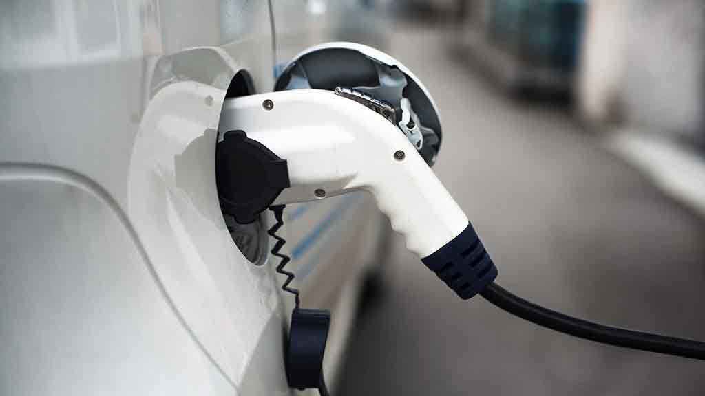 electric car plug in