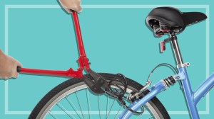 bicycle lock being cut with boltcutters