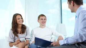 mortgage broker with couple lead