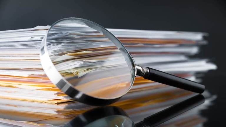 magnifying glass files