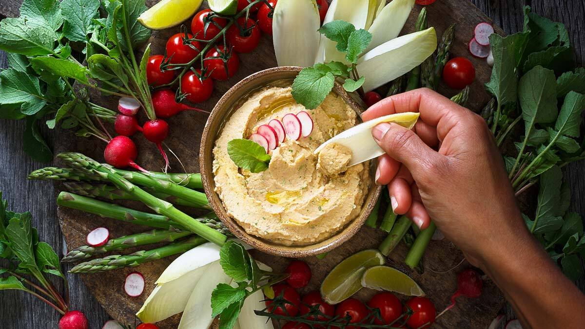 homemade hummus with veggies lead
