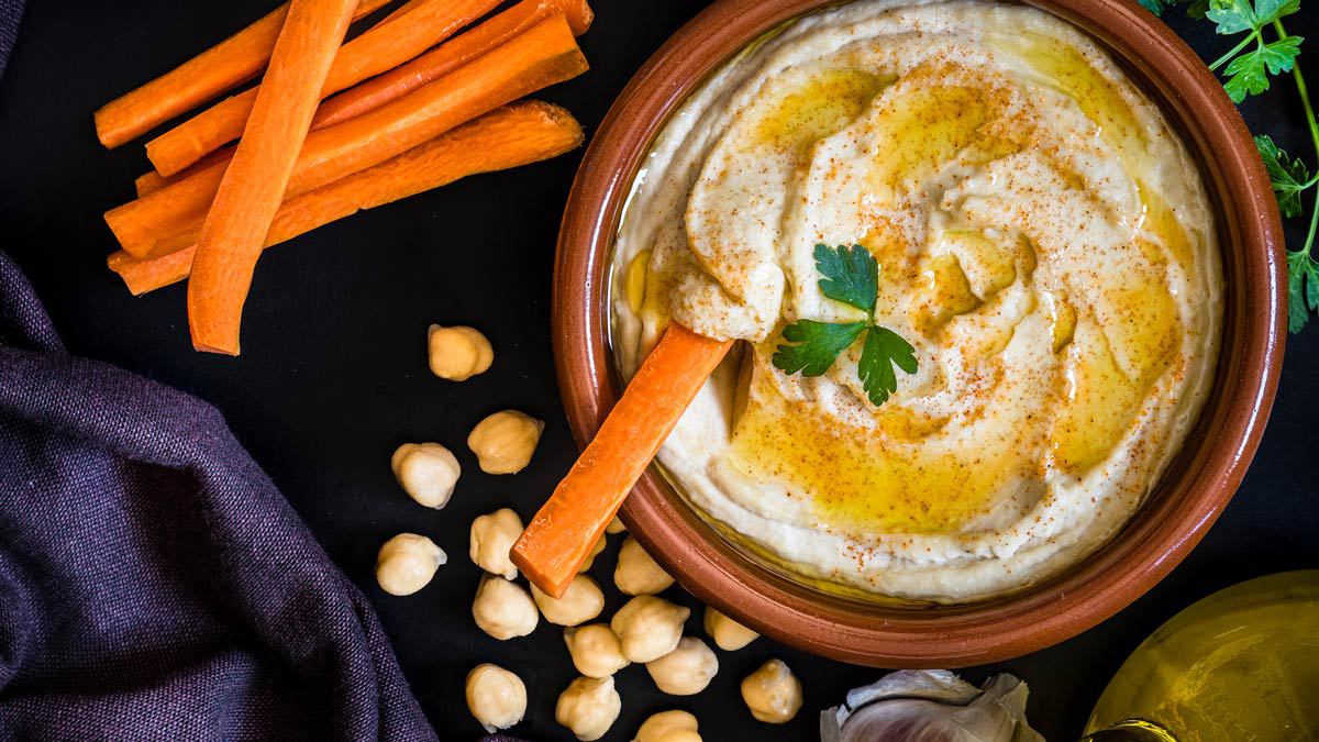 hummus_with_carrots_taste_test