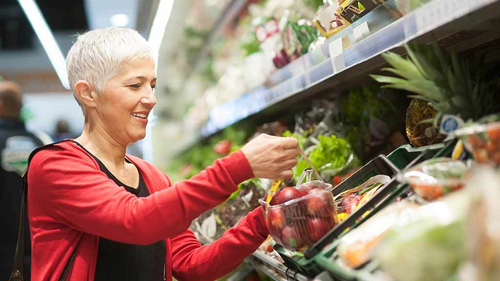 woman shopping for groceries