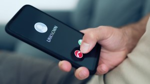 unknown_caller_on_mobile_phone