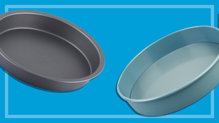 two differently priced cake tins