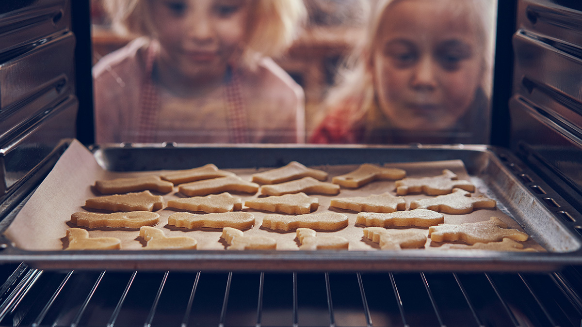 lead_cookies_in_oven