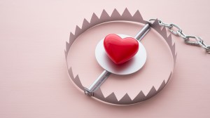 love_heart_in_trap_scam