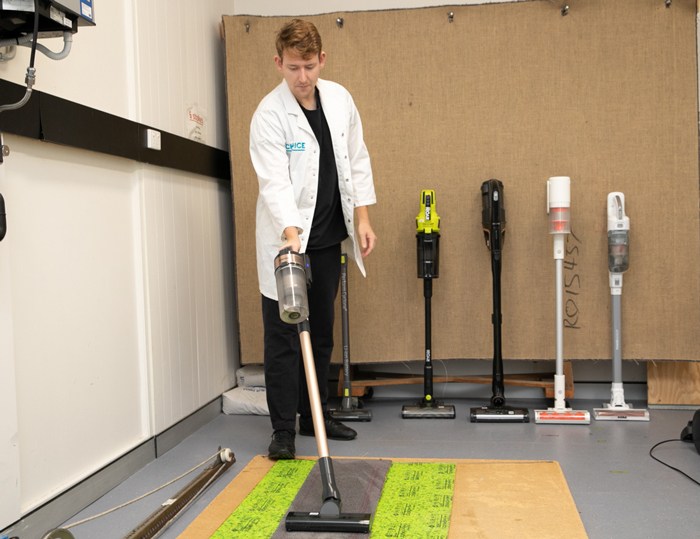 adrian_in_choice_lab_testing_stick_vacuums