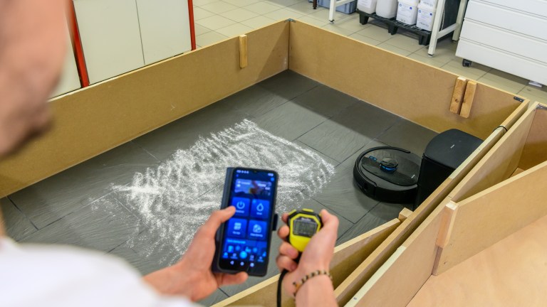 Assessing robot vacuum performance on carpet test bed